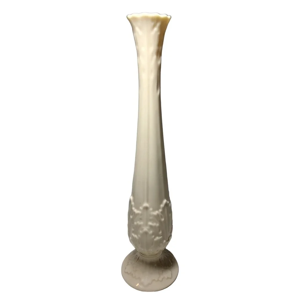 Vintage‎ Lenox Tapered Bud Vase Footed Florentine Pattern Leaf Embossed USA